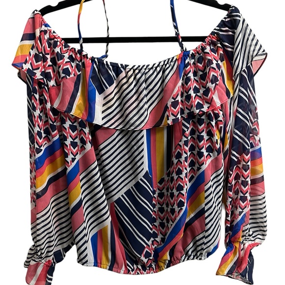 Ramy Brook Mona geometric mixed cold shoulder with sheer sleeves elastic ends M - Picture 3 of 14